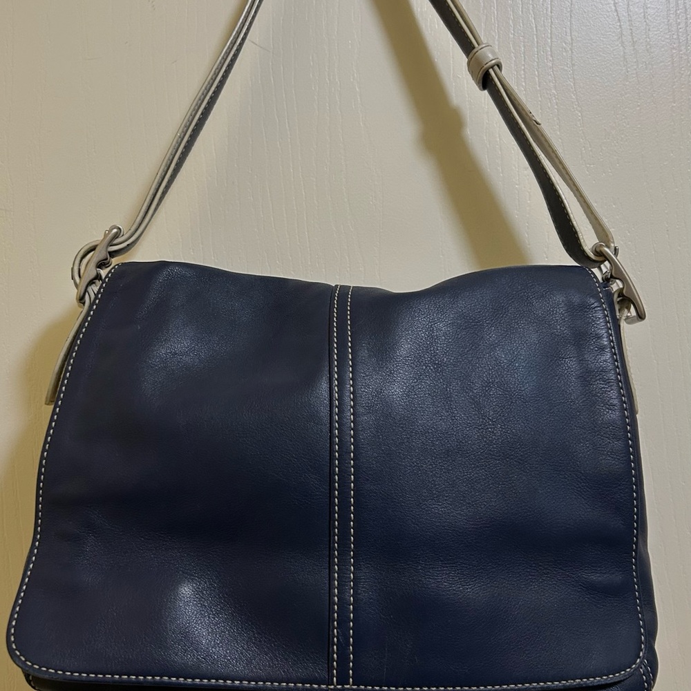 Coach Navy Leather Shoulder bag #9570 Beautiful - Picture 6 of 9